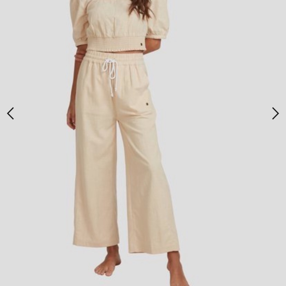 ✨Roxy (EUC) Drifting Away Cropped Wide Leg Pants Size XS✨
